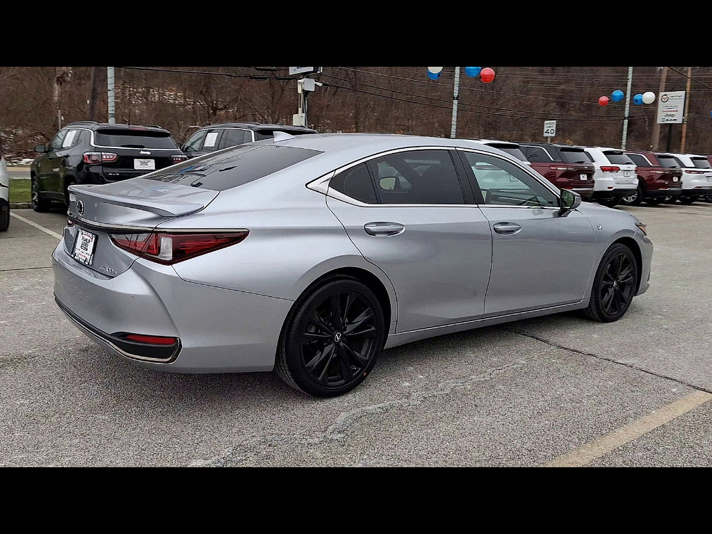 Used 2023 Lexus ES 300h F Sport image 8
