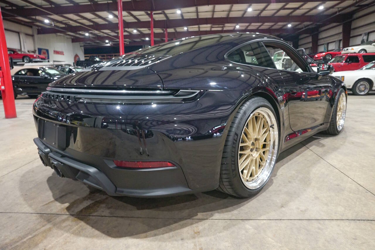 Used 2025 Porsche 911 GTS image 8