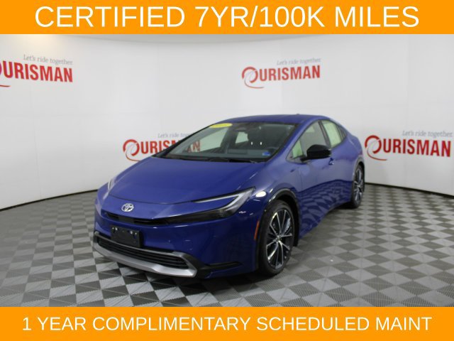 Used 2025 Toyota Prius XLE FWD image 2