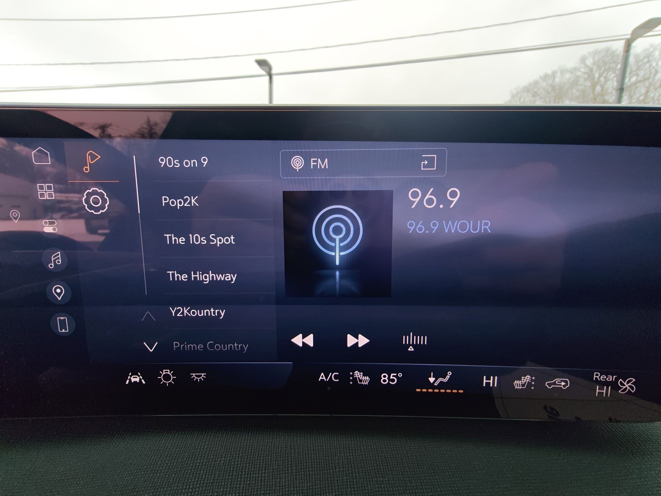 Certified 2025 Buick Enclave Preferred image 21