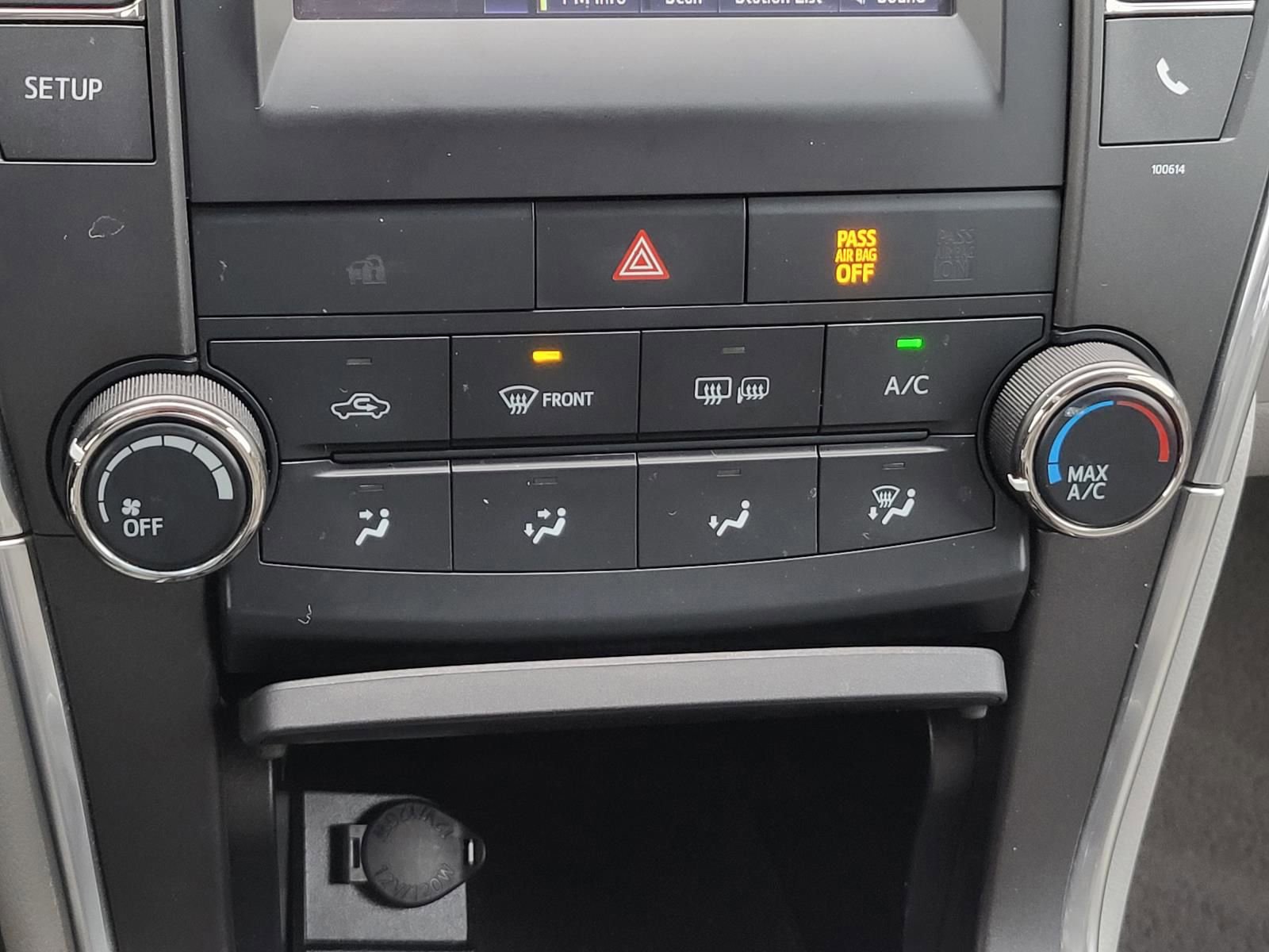 Used 2017 Toyota Camry LE image 23
