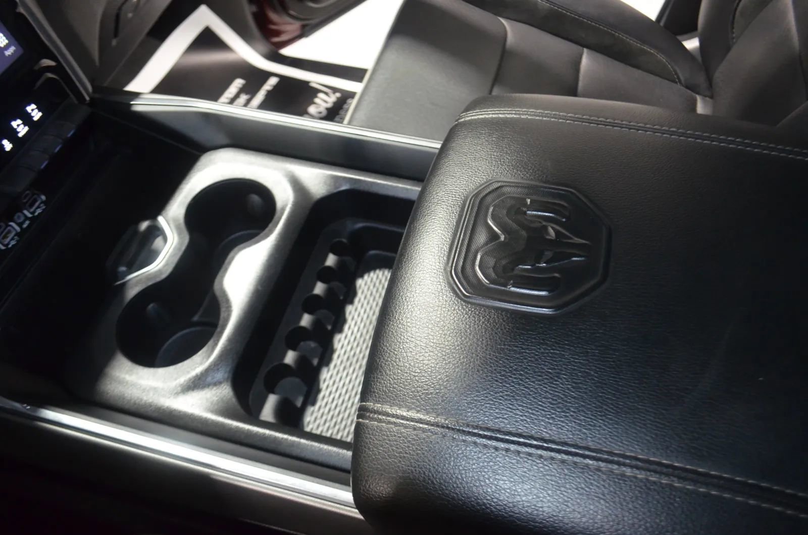 Used 2025 RAM 1500 Laramie image 30