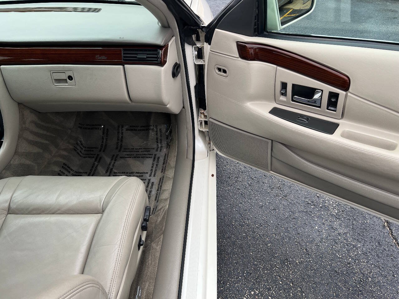 Used 1999 Cadillac Eldorado w/ Comfort/Convenience Pkg FWD image 27