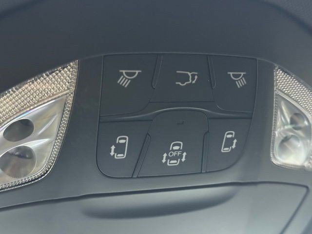 New 2026 Chrysler Pacifica Limited w/ S Appearance Package image 25