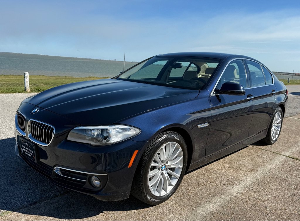 Used 2015 BMW 528i Sedan RWD image 1