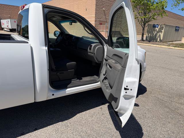 Used 2013 GMC Sierra 2500 W/T w/ LPO, Protection Package RWD image 18