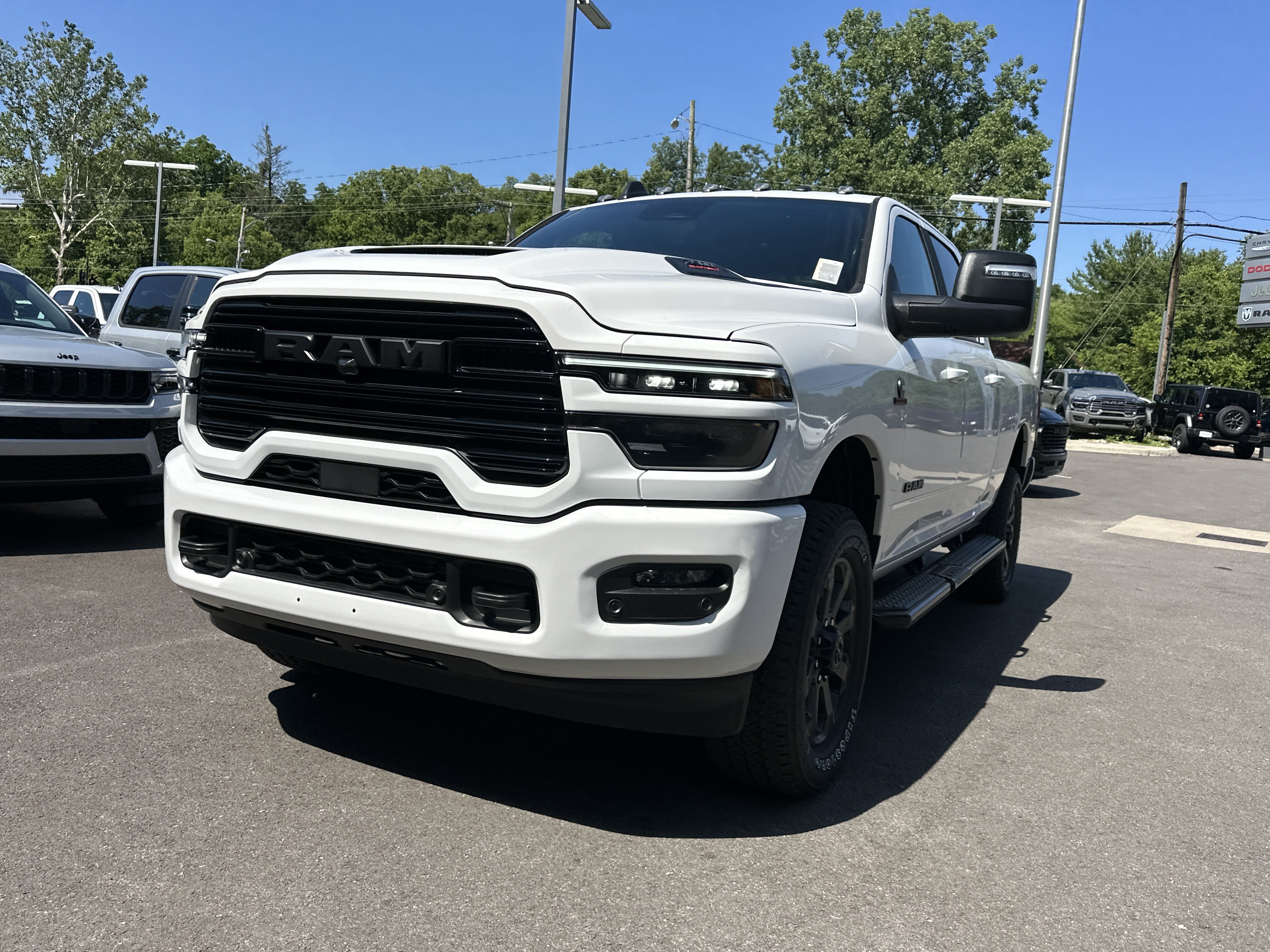 New 2026 RAM 2500 Laramie AWD/4WD image 22