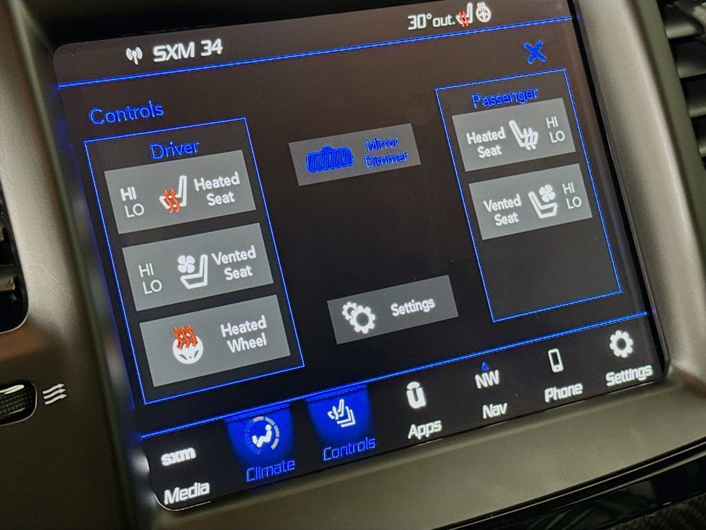 Used 2023 Chrysler 300 C image 19