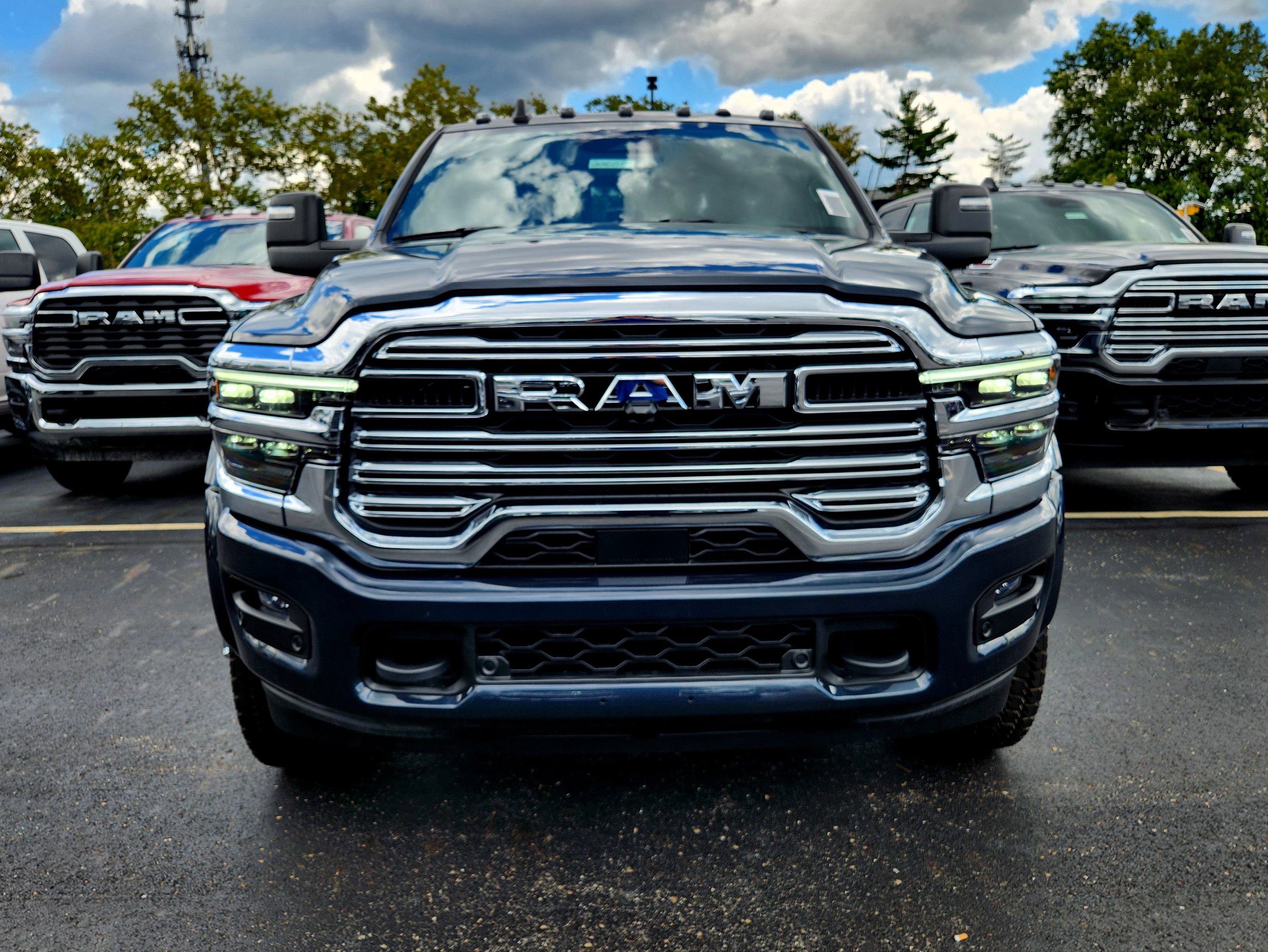 New 2026 RAM 4500 4x4 Crew Cab DRW w/ Laramie Trim Package image 3