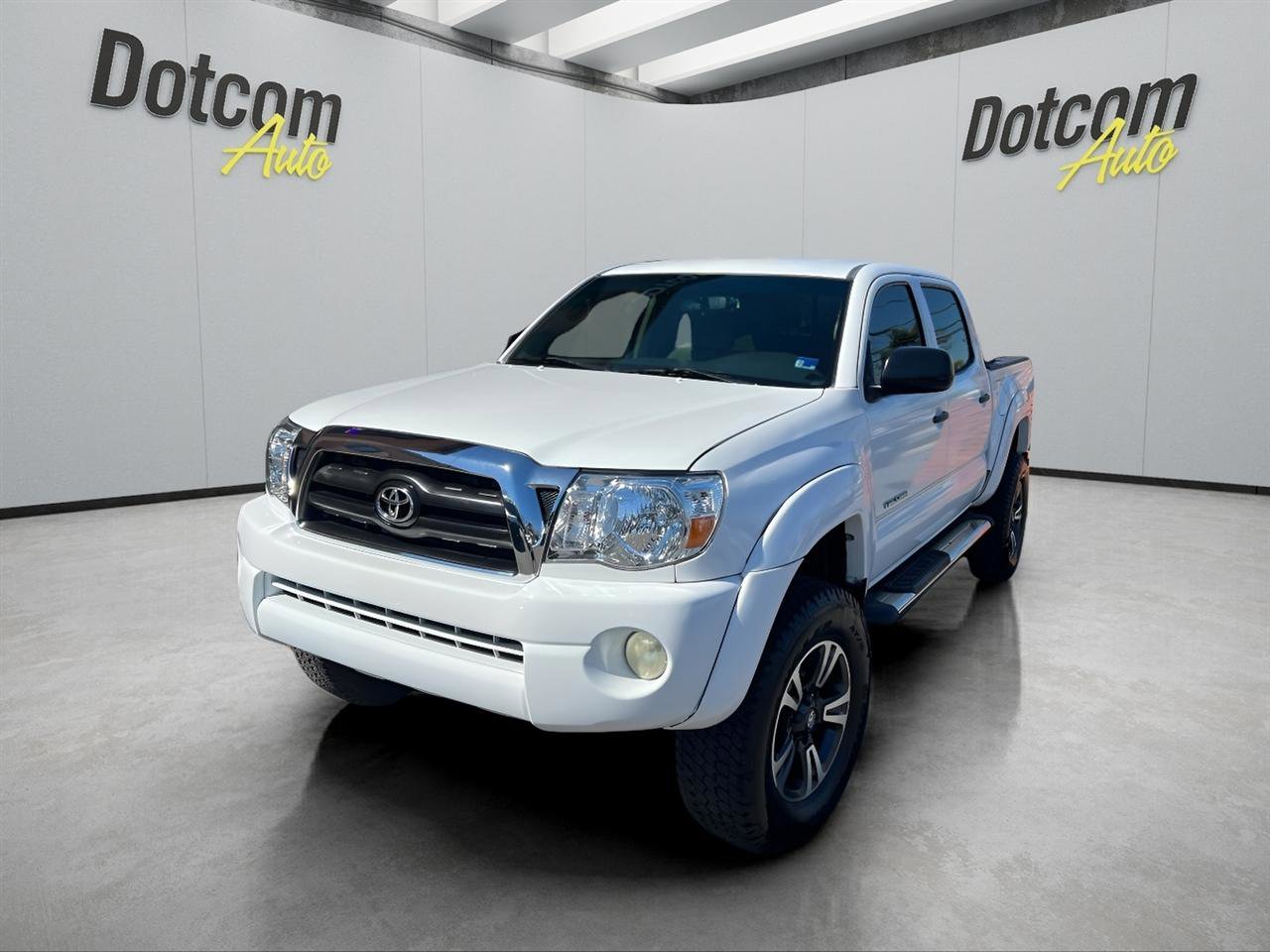 Used 2006 Toyota Tacoma PreRunner RWD image 2