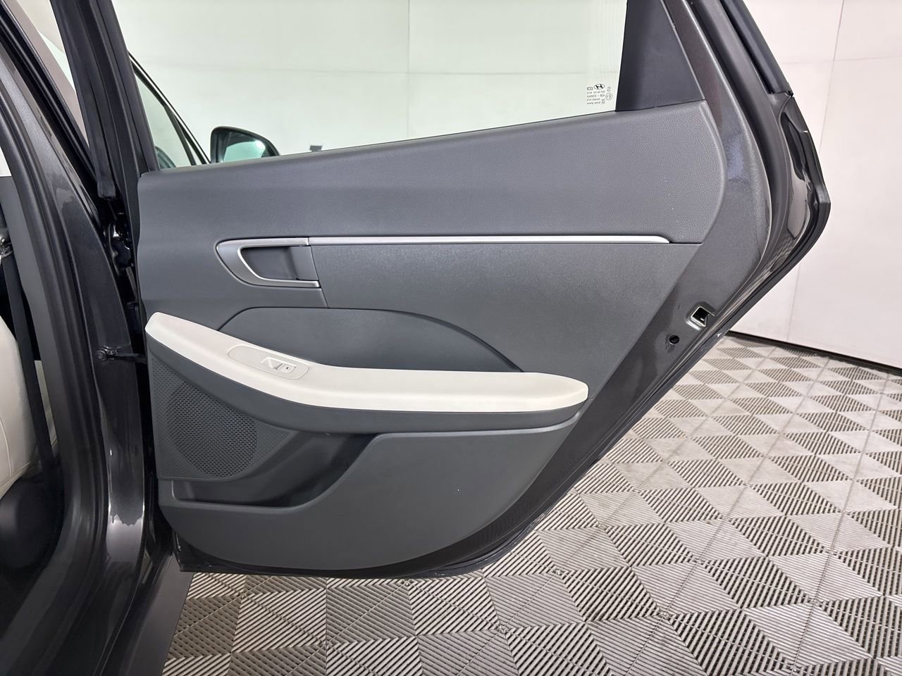 Used 2025 Hyundai Sonata SE image 22