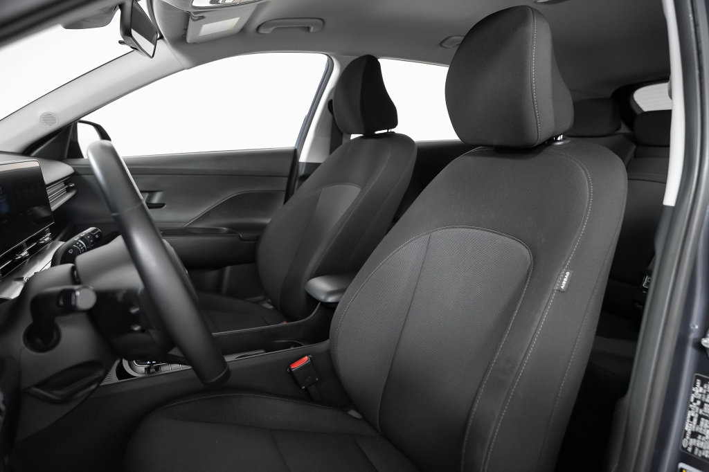 Certified 2025 Hyundai Kona SEL FWD image 21