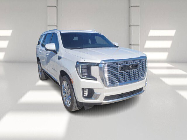 Used 2024 GMC Yukon Denali w/ Advanced Technology Package RWD image 3