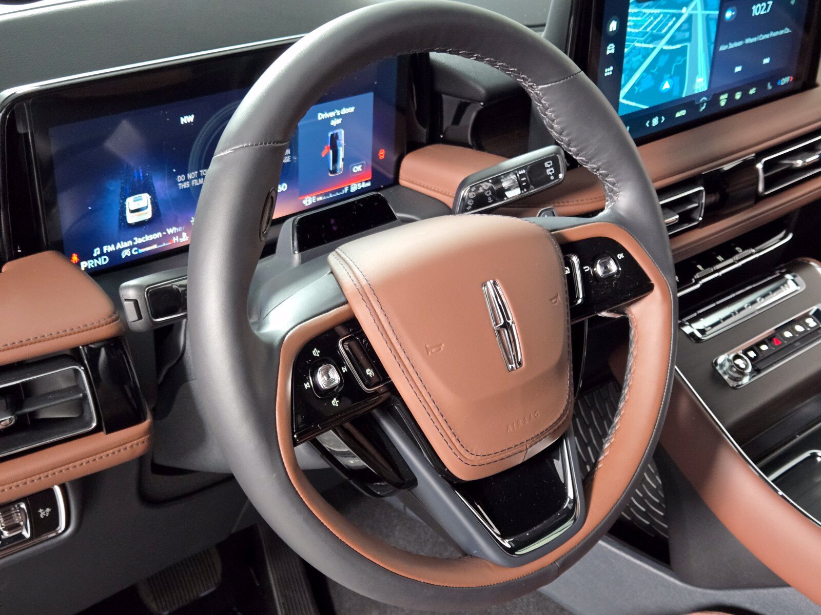 New 2027 Lincoln Aviator Reserve AWD/4WD image 25