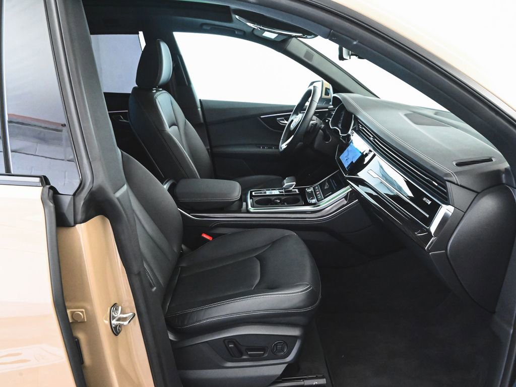 Used 2024 Audi Q8 Premium Plus w/ Premium Plus Package AWD/4WD image 36