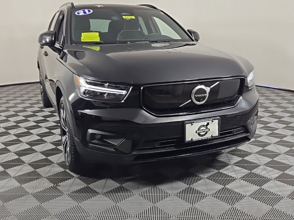 Used 2021 Volvo XC40 P8 Recharge w/ Advanced Package image 3