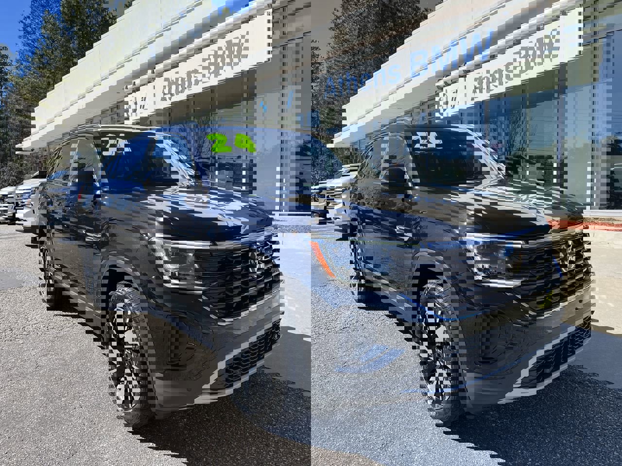 Used 2024 Volkswagen Atlas Cross Sport SEL image 1