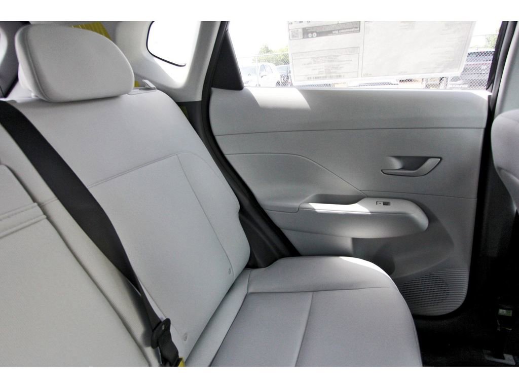 Certified 2025 Hyundai Kona SEL image 11