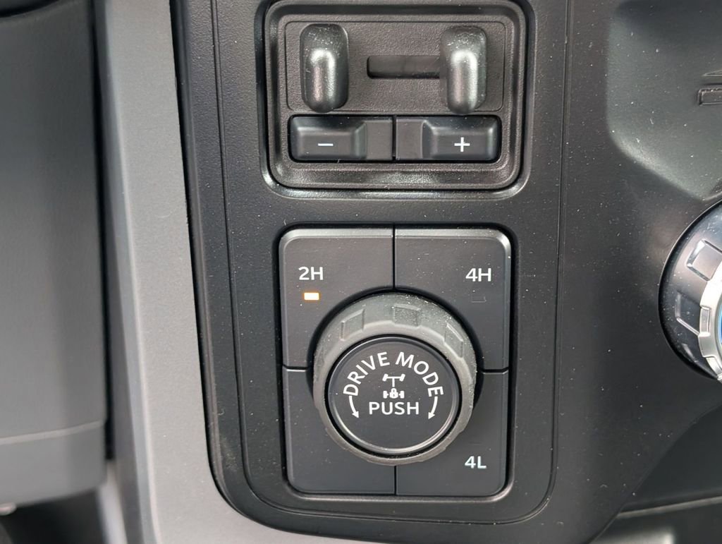 New 2024 Ford F150 XLT w/ Equipment Group 302A MID image 38