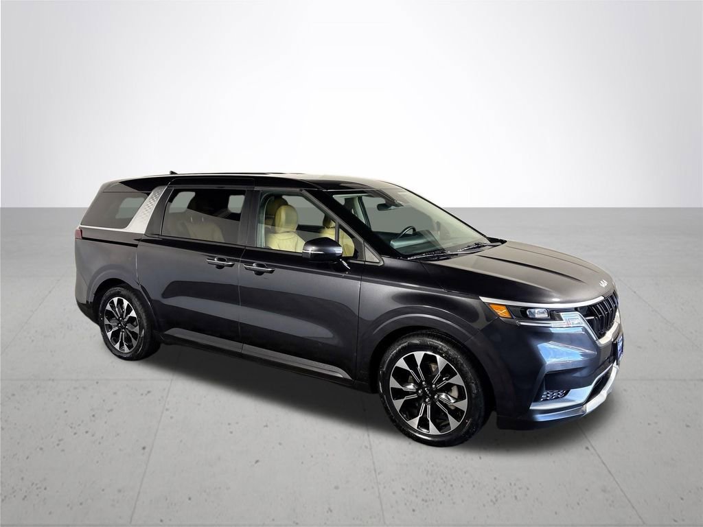 Used 2024 Kia Carnival EX image 5
