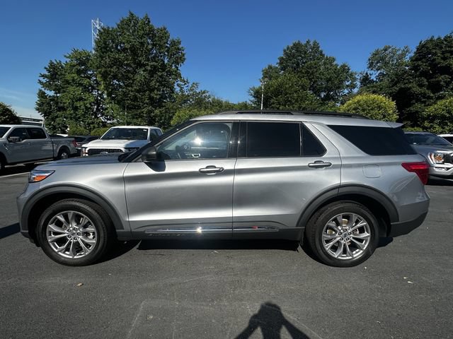 Certified 2023 Ford Explorer XLT w/ Equipment Group 202A AWD/4WD image 8