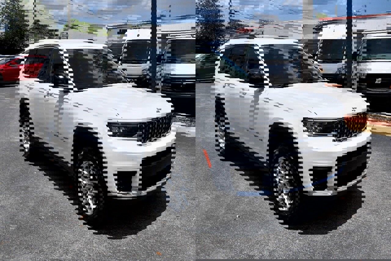 Used 2023 Jeep Grand Cherokee L Laredo