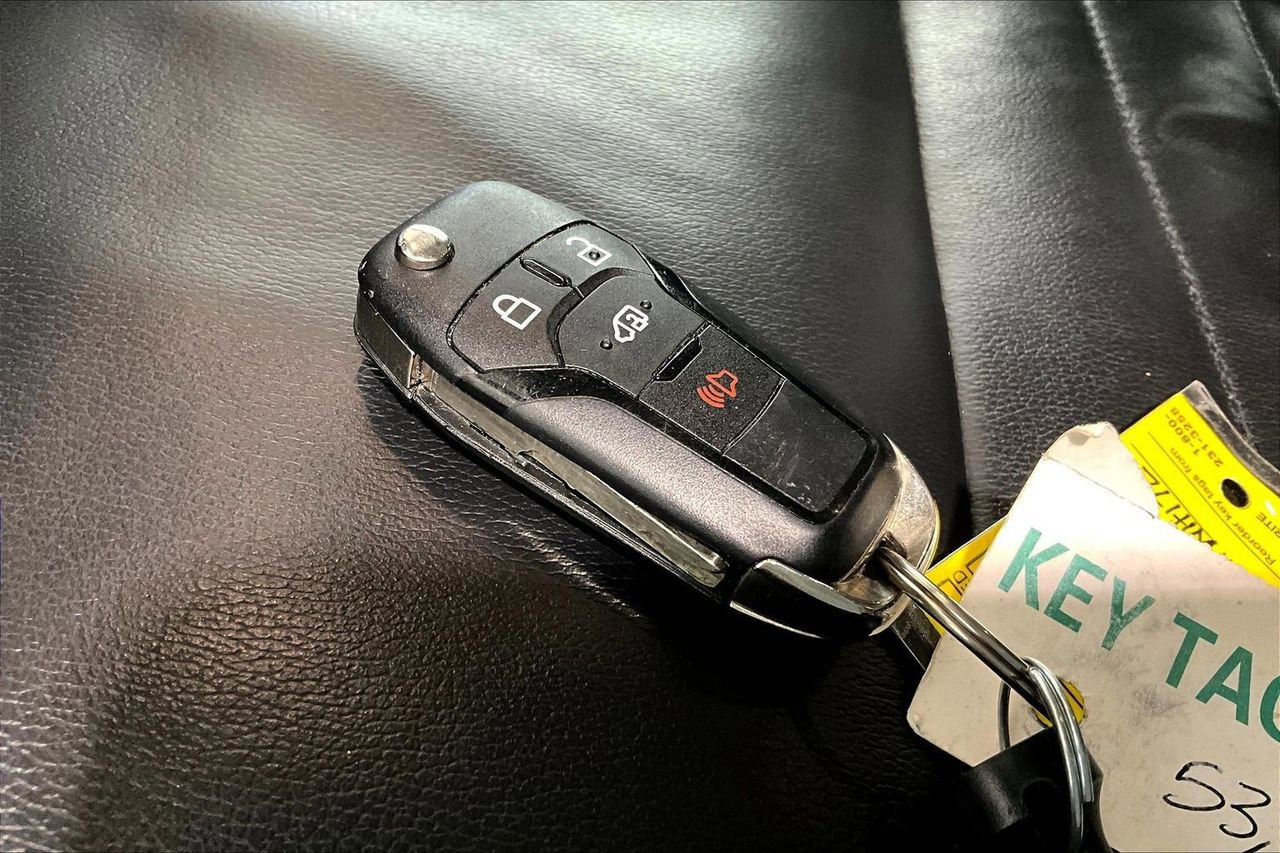 Used 2023 Ford Transit 350 XLT image 11