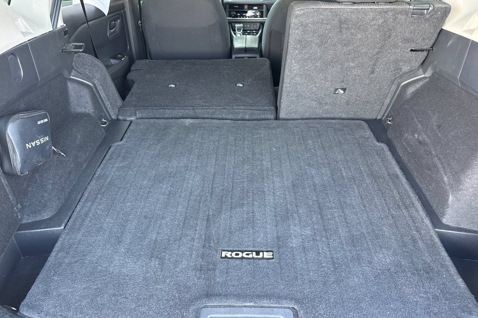 Used 2024 Nissan Rogue SV FWD image 19