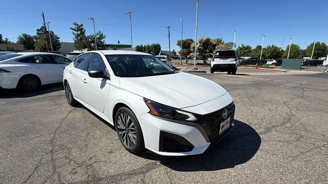 New 2026 Nissan Altima 2.5 SV FWD image 2