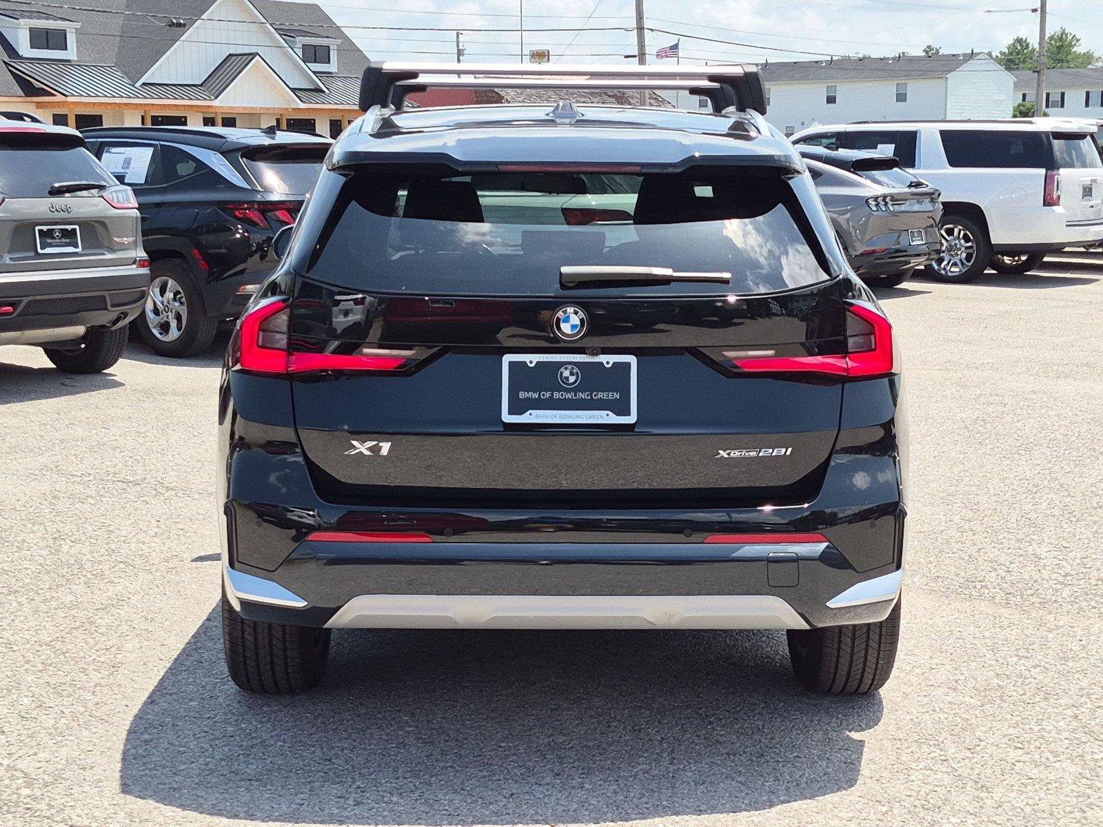 Used 2024 BMW X1 xDrive28i w/ Convenience Package AWD/4WD image 4