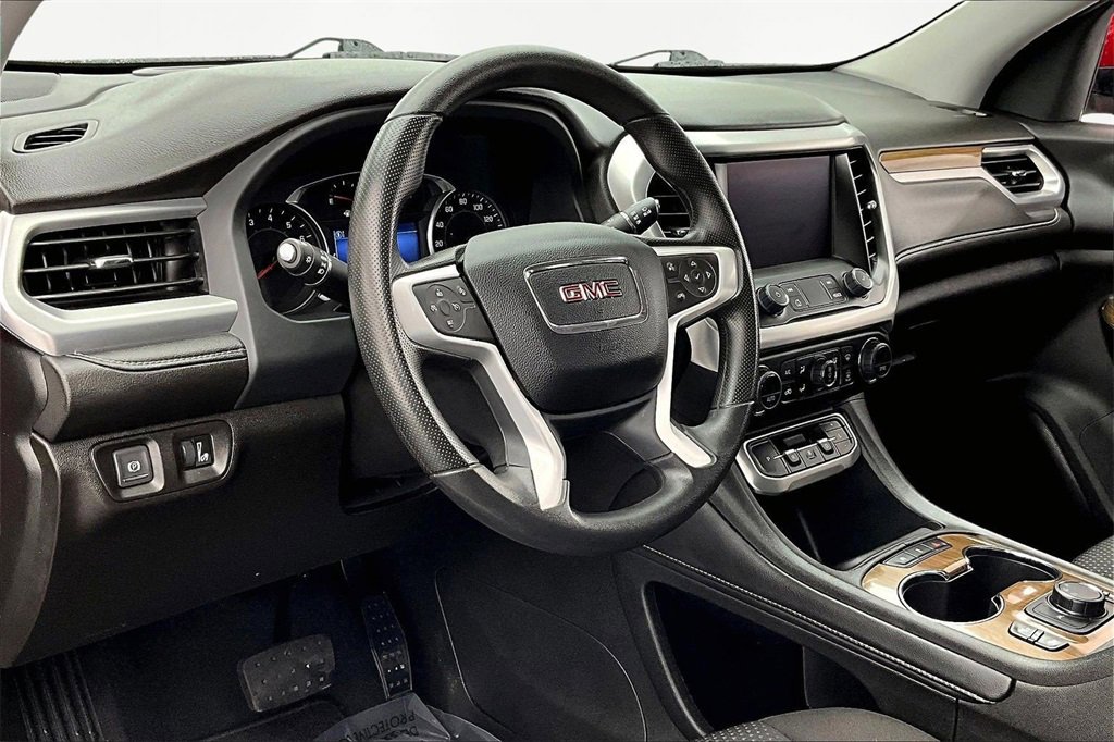 Used 2023 GMC Acadia SLE w/ Driver Convenience Package image 14
