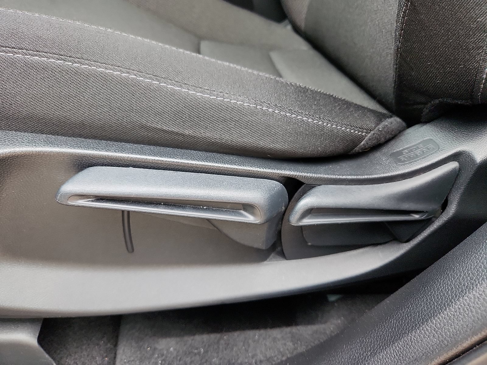 Used 2025 Honda CR-V LX image 15