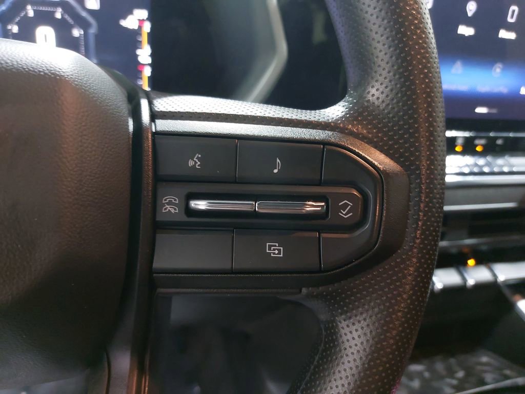 Used 2023 Chevrolet Colorado Trail Boss w/ LPO, Dark Essentials Package image 17