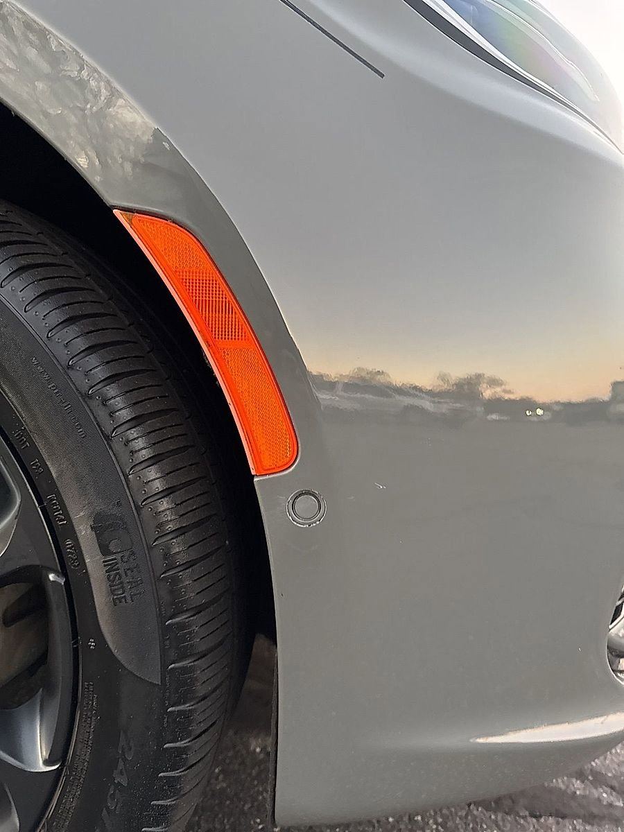 Used 2023 Chrysler Pacifica Limited w/ S Appearance Package image 13