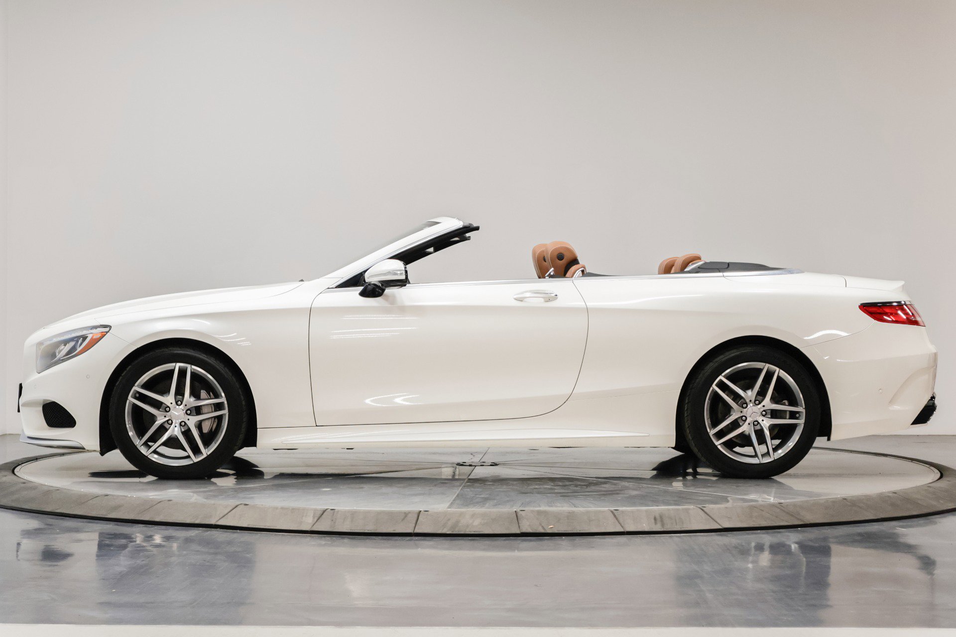 Used 2017 Mercedes-Benz S 550 Cabriolet w/ Sport Package image 19