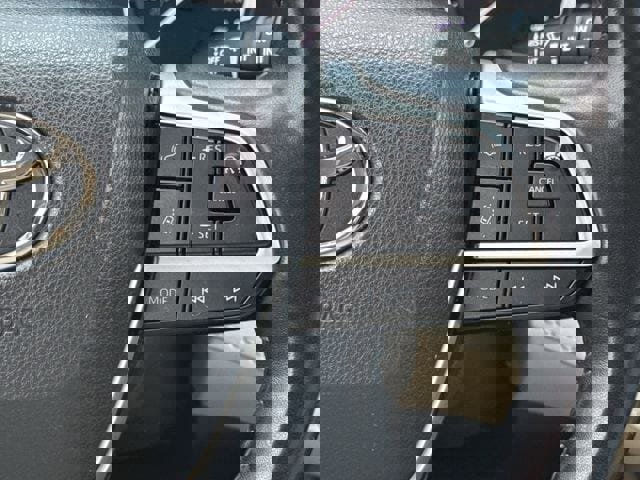 Used 2023 Toyota Highlander XLE image 15