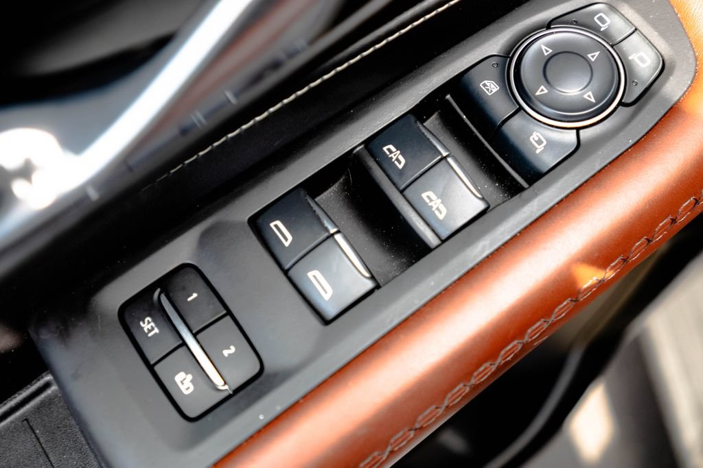 Certified 2024 GMC Yukon XL Denali Ultimate AWD/4WD image 19