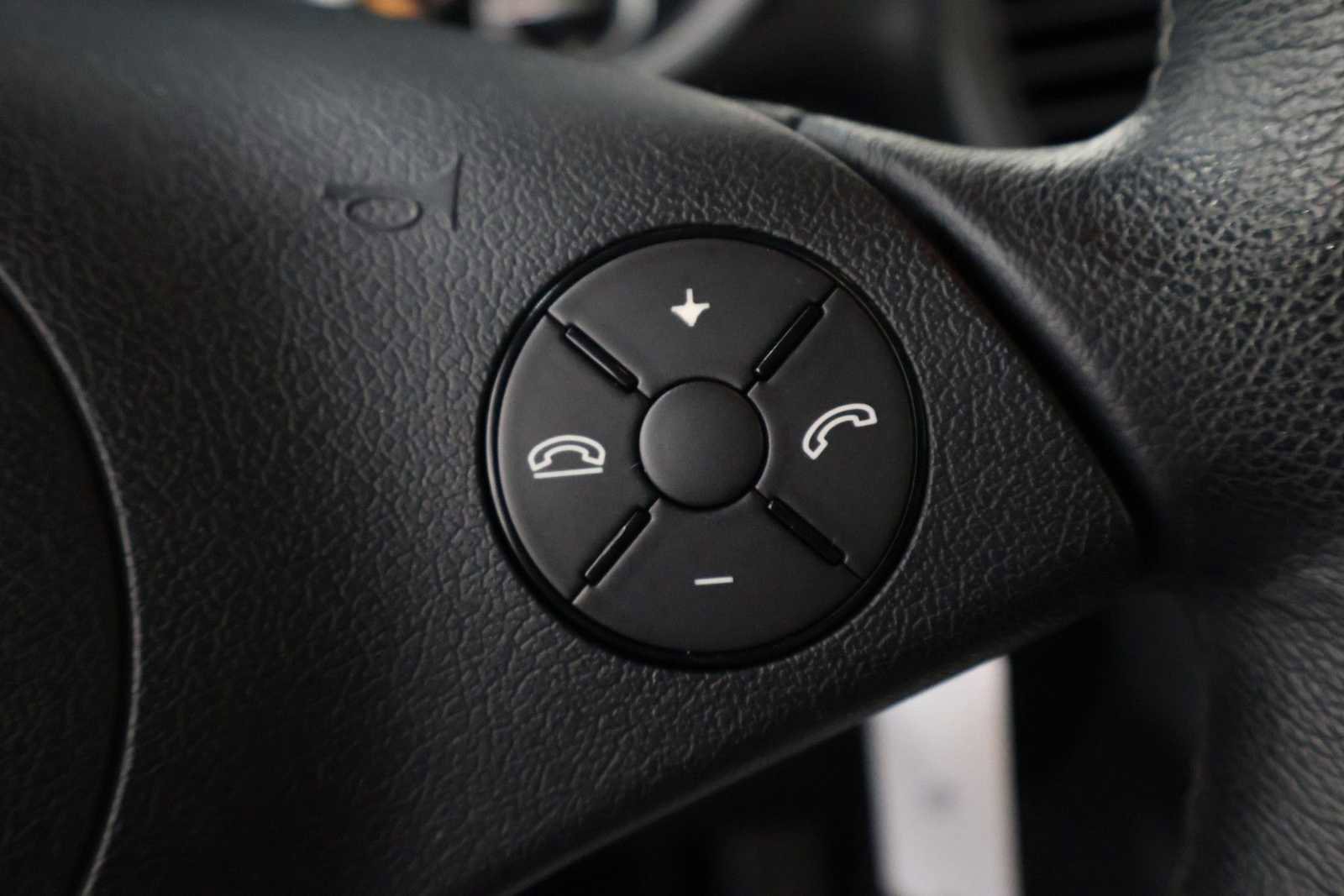 Used 2009 Mercedes-Benz SLK 300 image 22