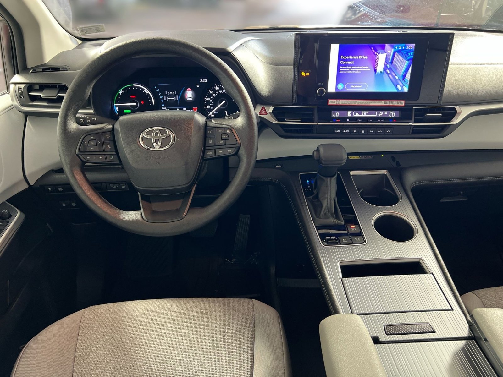 Used 2025 Toyota Sienna LE w/ LE Plus Package image 23