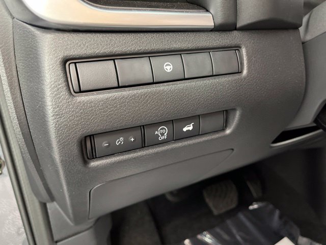 Certified 2026 Nissan Rogue SV FWD image 30