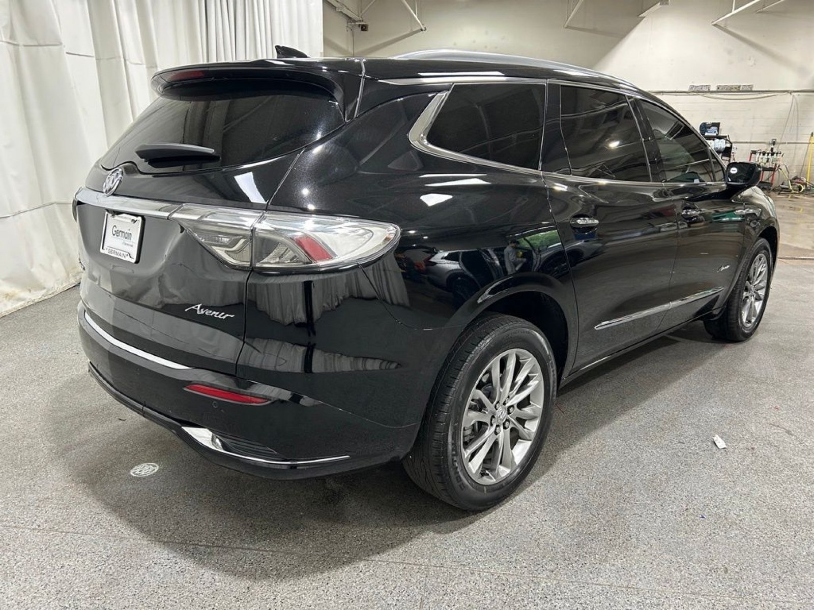 Used 2024 Buick Enclave Avenir w/ Avenir Technology Package FWD image 9
