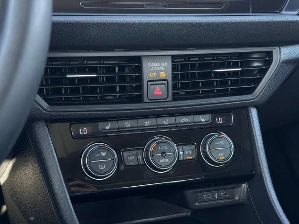 Used 2021 Volkswagen Jetta SE FWD image 19
