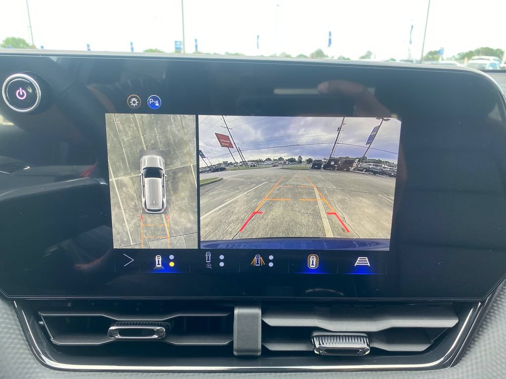 New 2026 Chevrolet Equinox RS w/ Convenience Package III FWD image 22