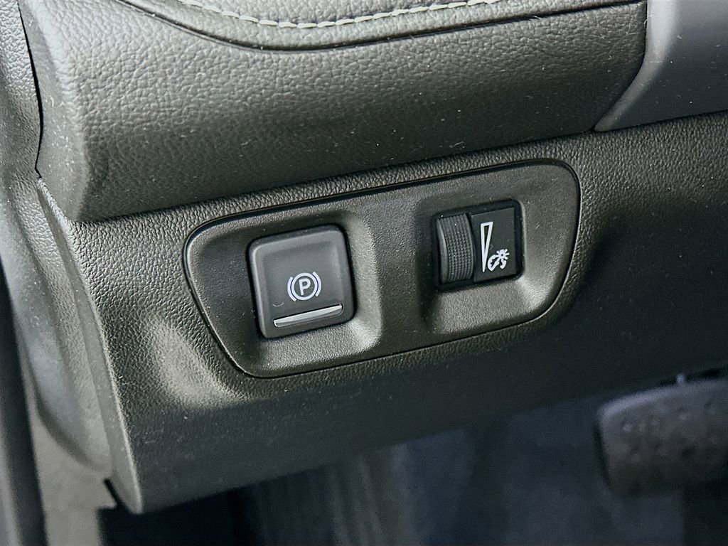 Used 2023 GMC Acadia SLE w/ Driver Convenience Package image 15