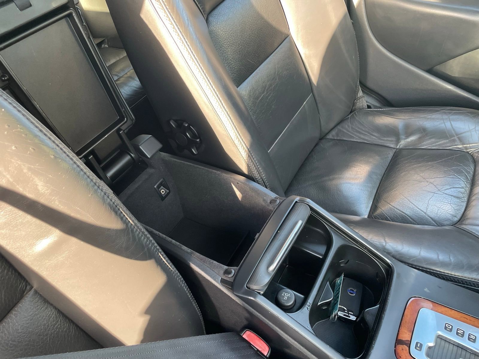 Used 2008 Volvo XC70 3.2 image 34