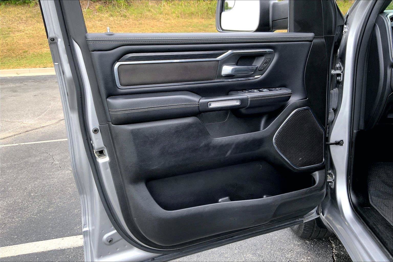 Used 2024 RAM 1500 Laramie AWD/4WD image 21