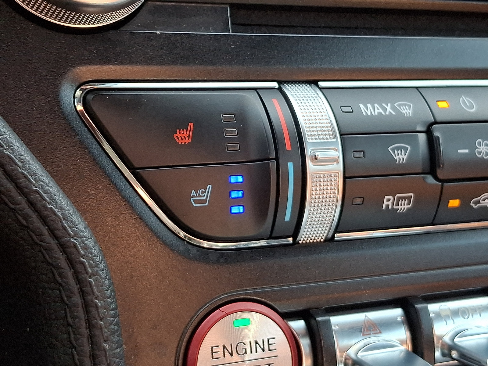 Used 2018 Ford Mustang Premium w/ Pony Package RWD image 29