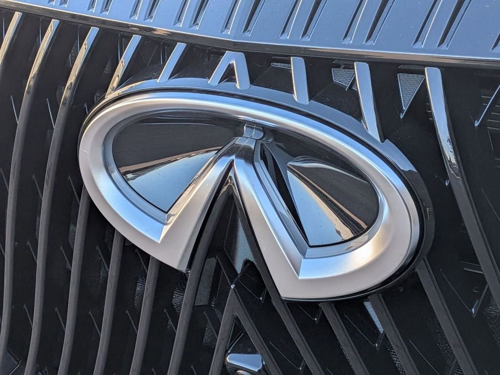 New 2026 INFINITI QX80 Autograph w/ Premium Cargo Package image 9