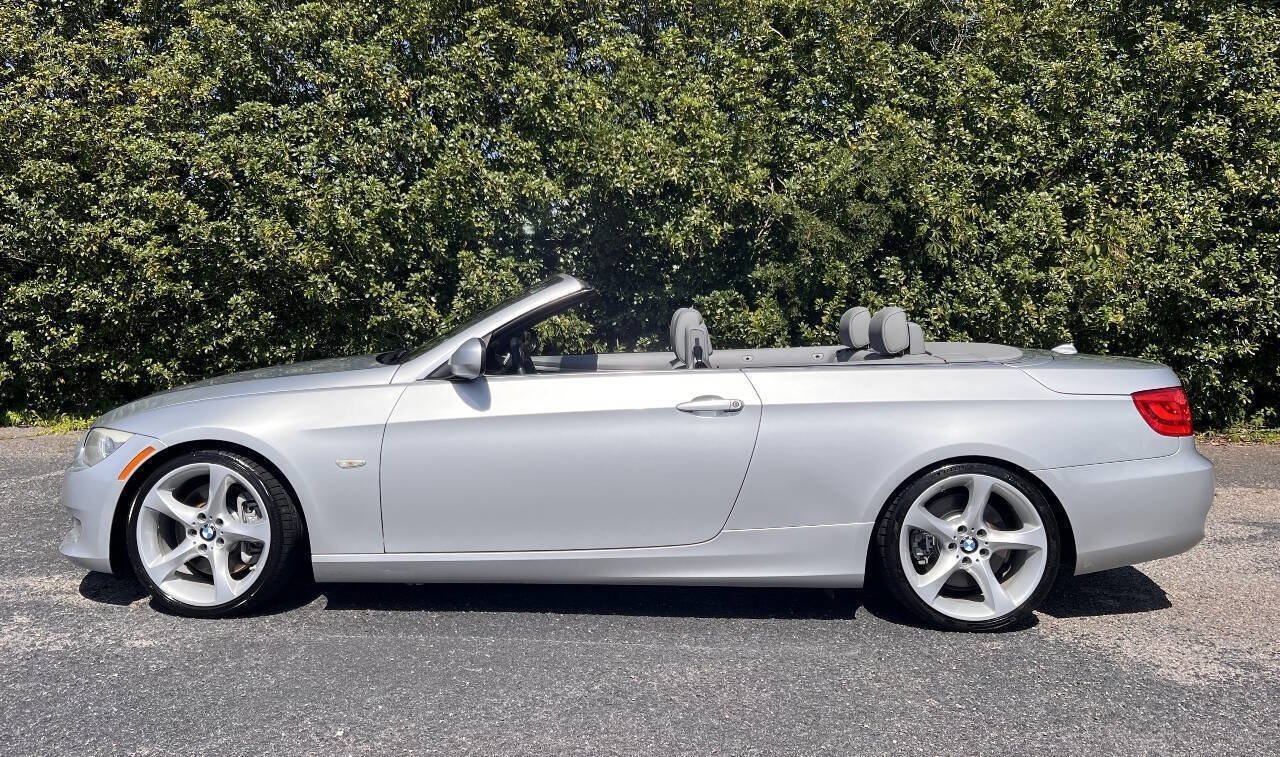 Used 2011 BMW 335i Convertible RWD image 7