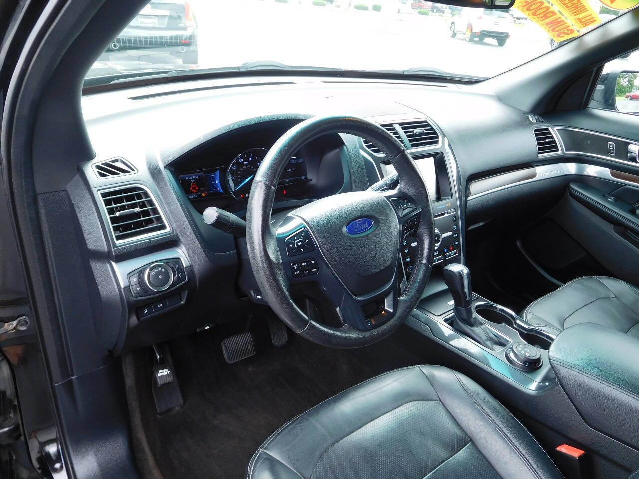 Used 2016 Ford Explorer Limited image 16